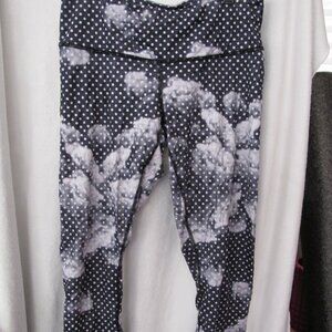 Lululemon Capri Leggings - 8